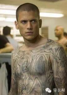 美男越狱吃瓜视频下载,惊险逃亡背后的幕后故事